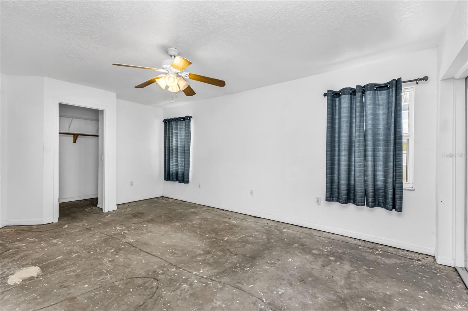 Image 17 of 60 For 23220 Rountree Avenue