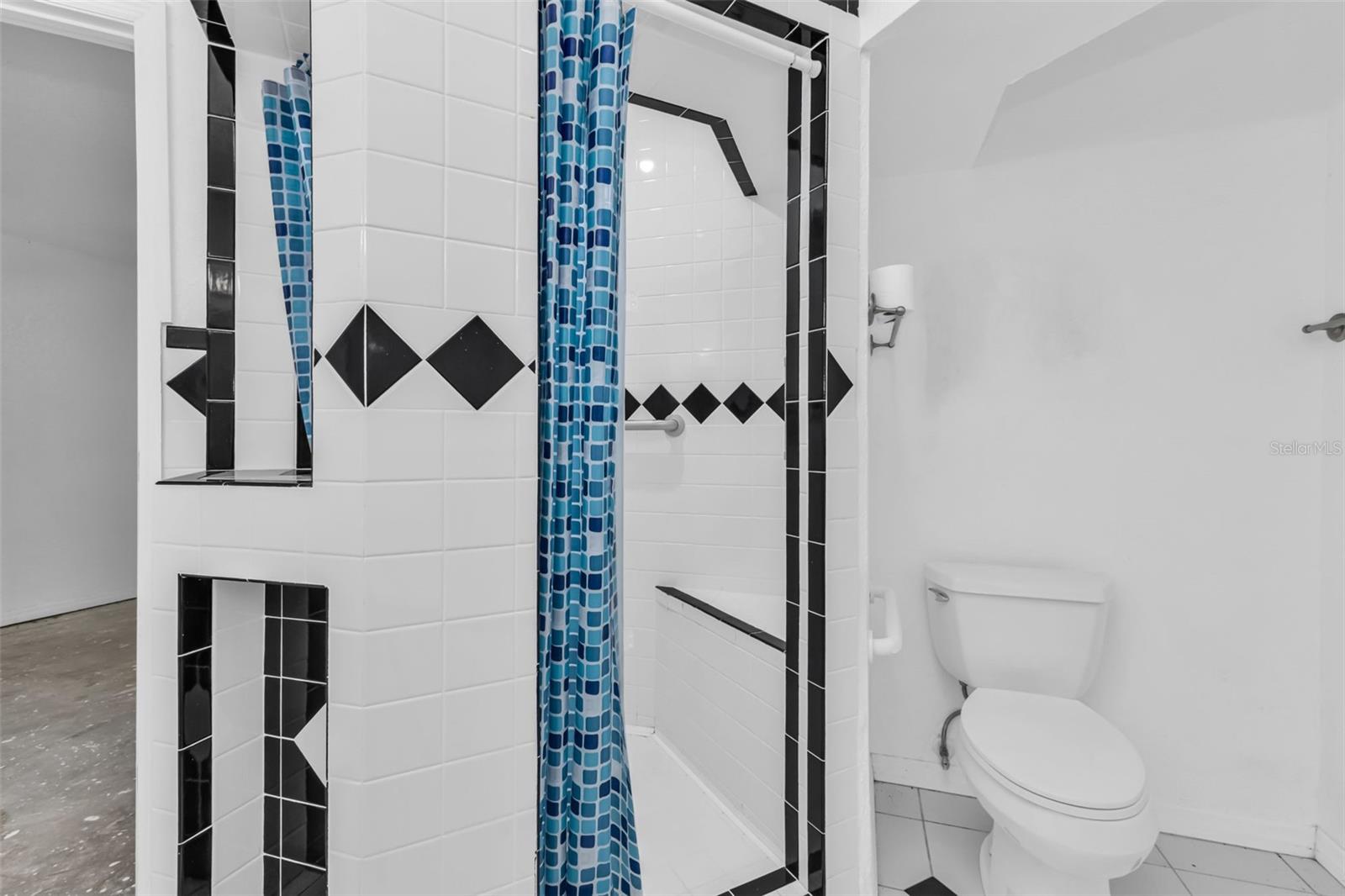 Image 24 of 60 For 23220 Rountree Avenue