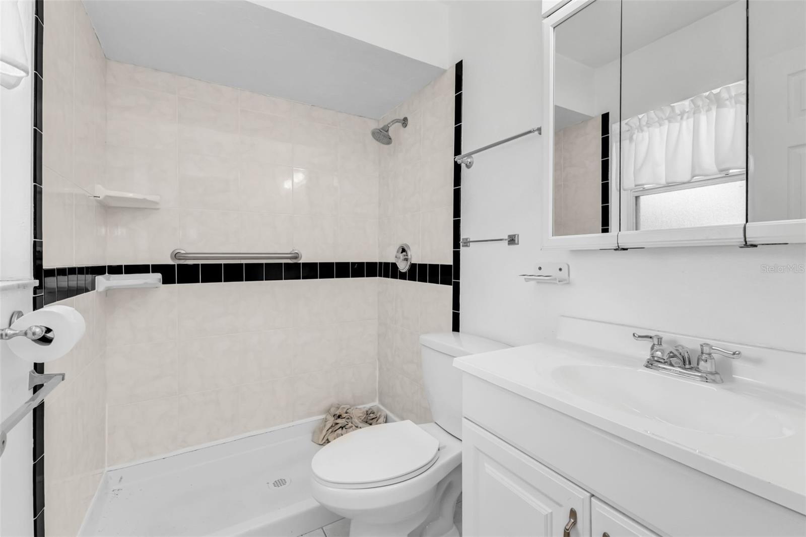 Image 31 of 60 For 23220 Rountree Avenue