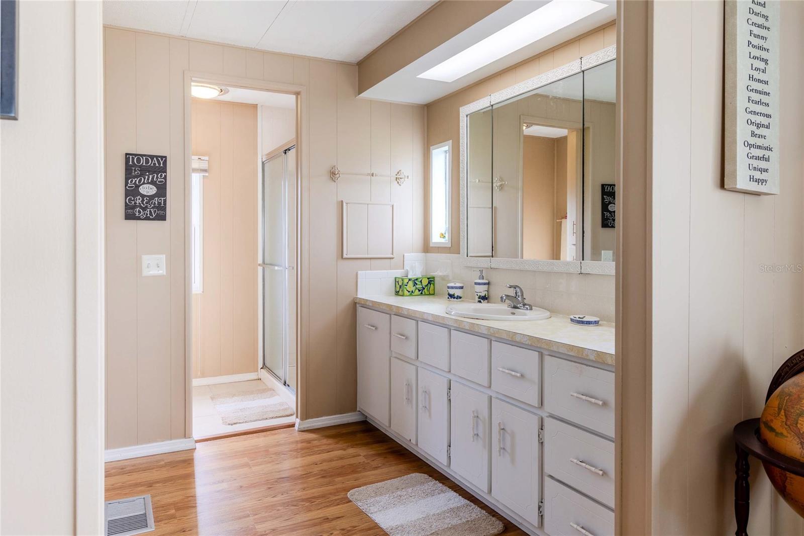 Image 28 of 85 For 2100 Kings Highway Boulevard 137