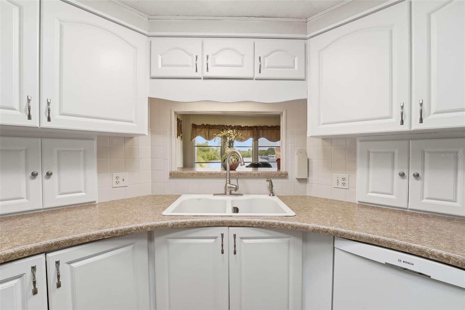 Image 23 of 83 For 130 Island Point Road