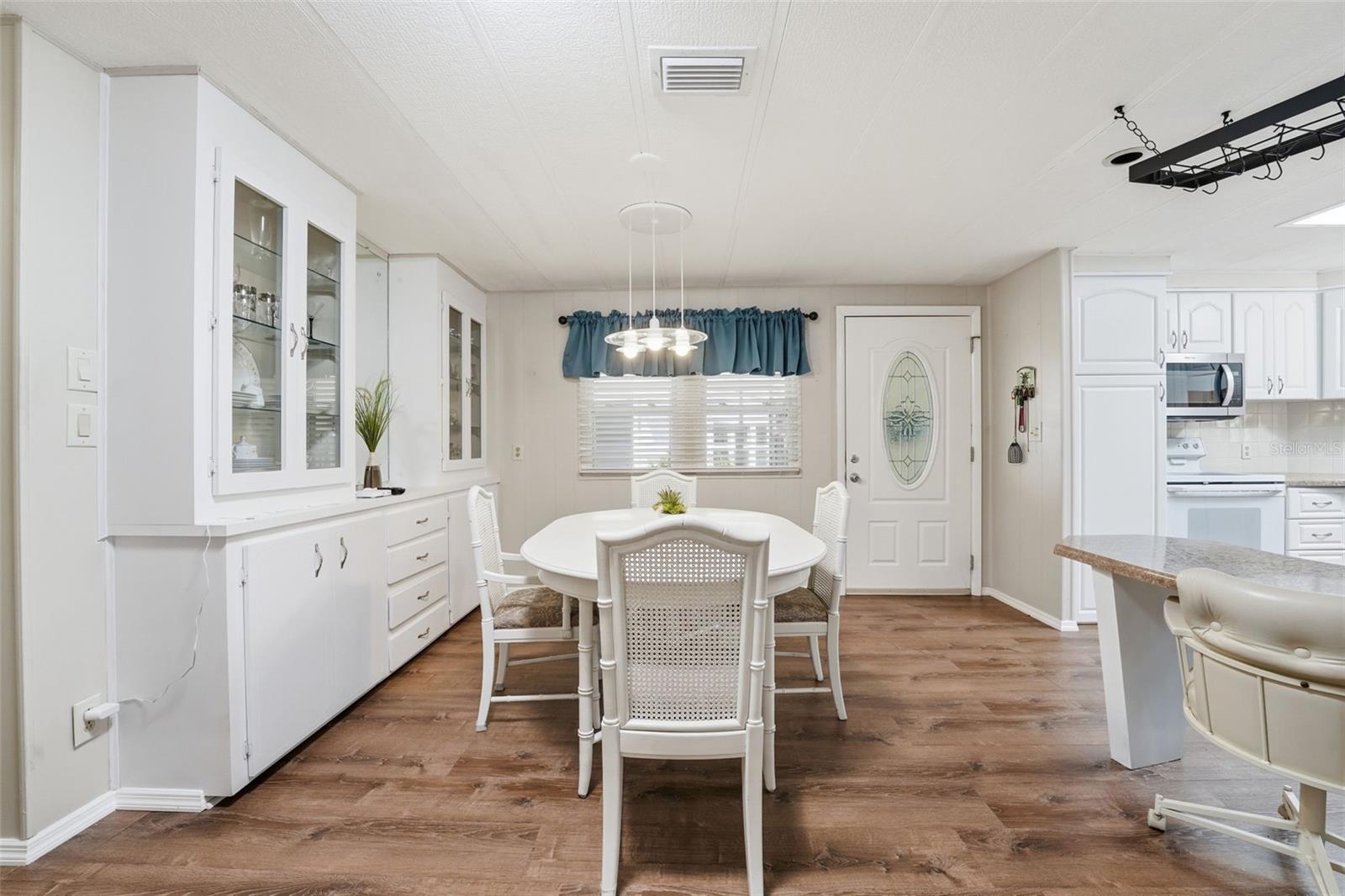 Image 27 of 83 For 130 Island Point Road