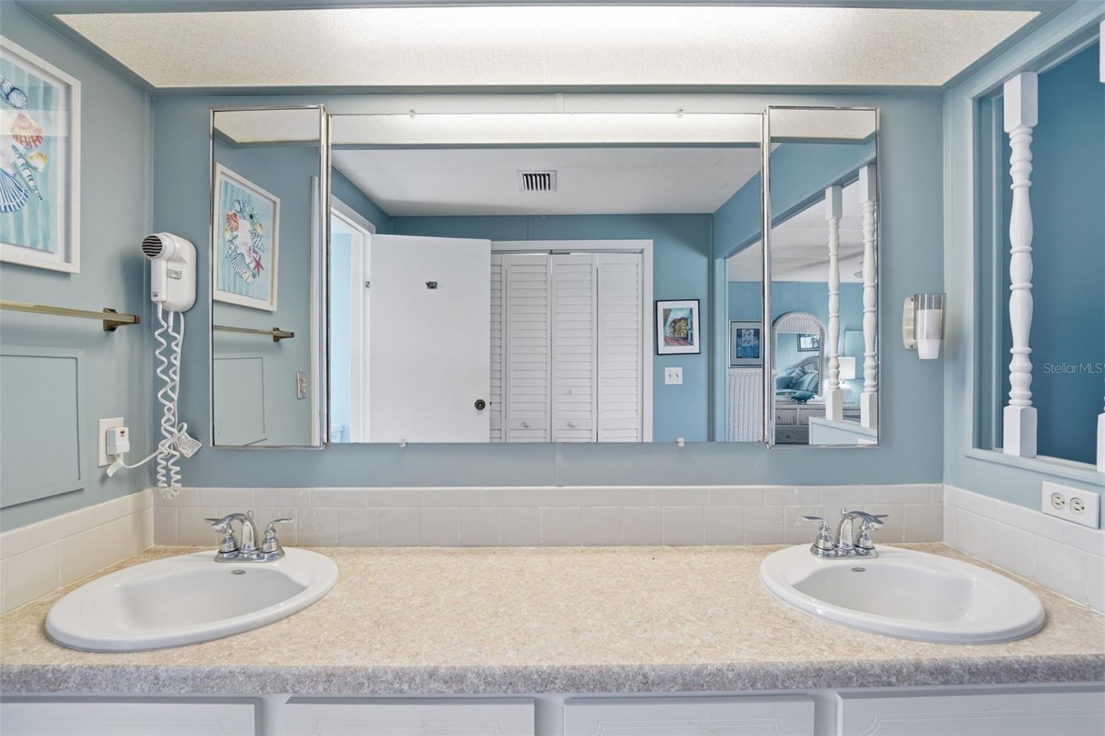 Image 39 of 83 For 130 Island Point Road