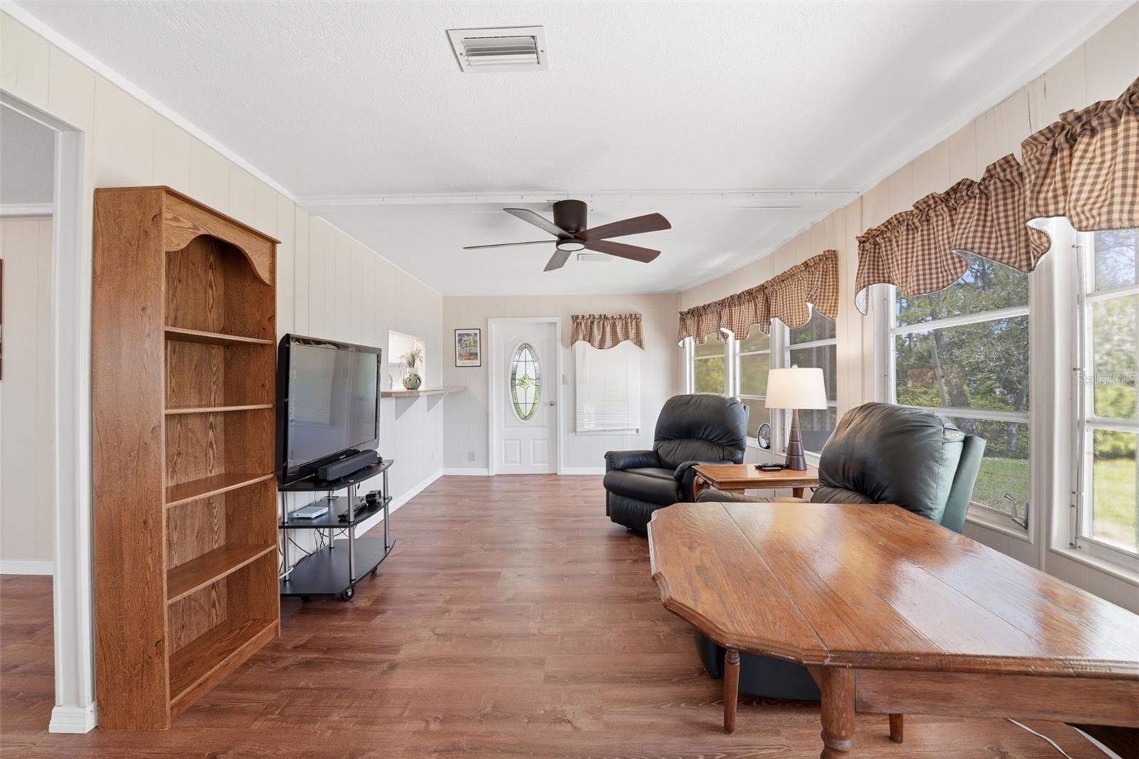 Image 49 of 83 For 130 Island Point Road