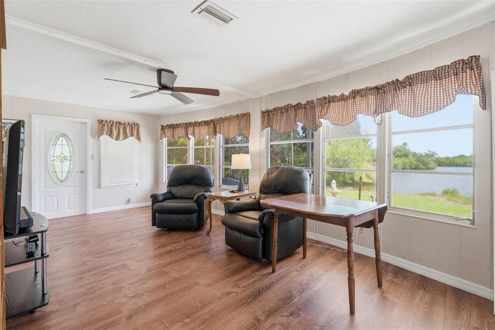 Image 50 of 83 For 130 Island Point Road