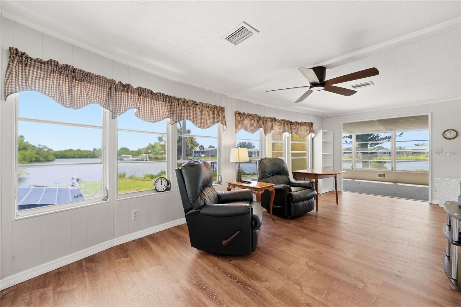 Image 51 of 83 For 130 Island Point Road