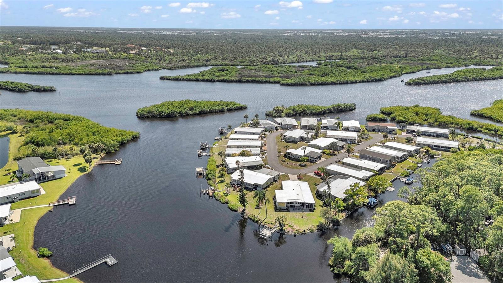 Image 6 of 83 For 130 Island Point Road