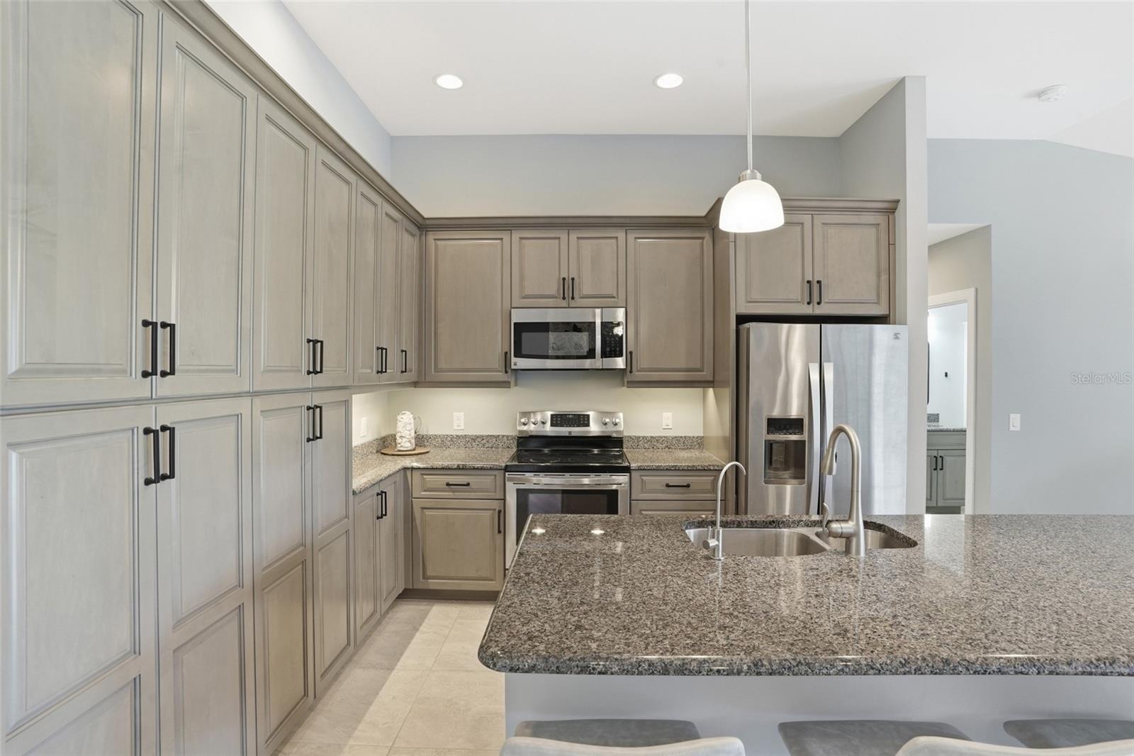 Image 11 of 51 For 1309 19th Lane