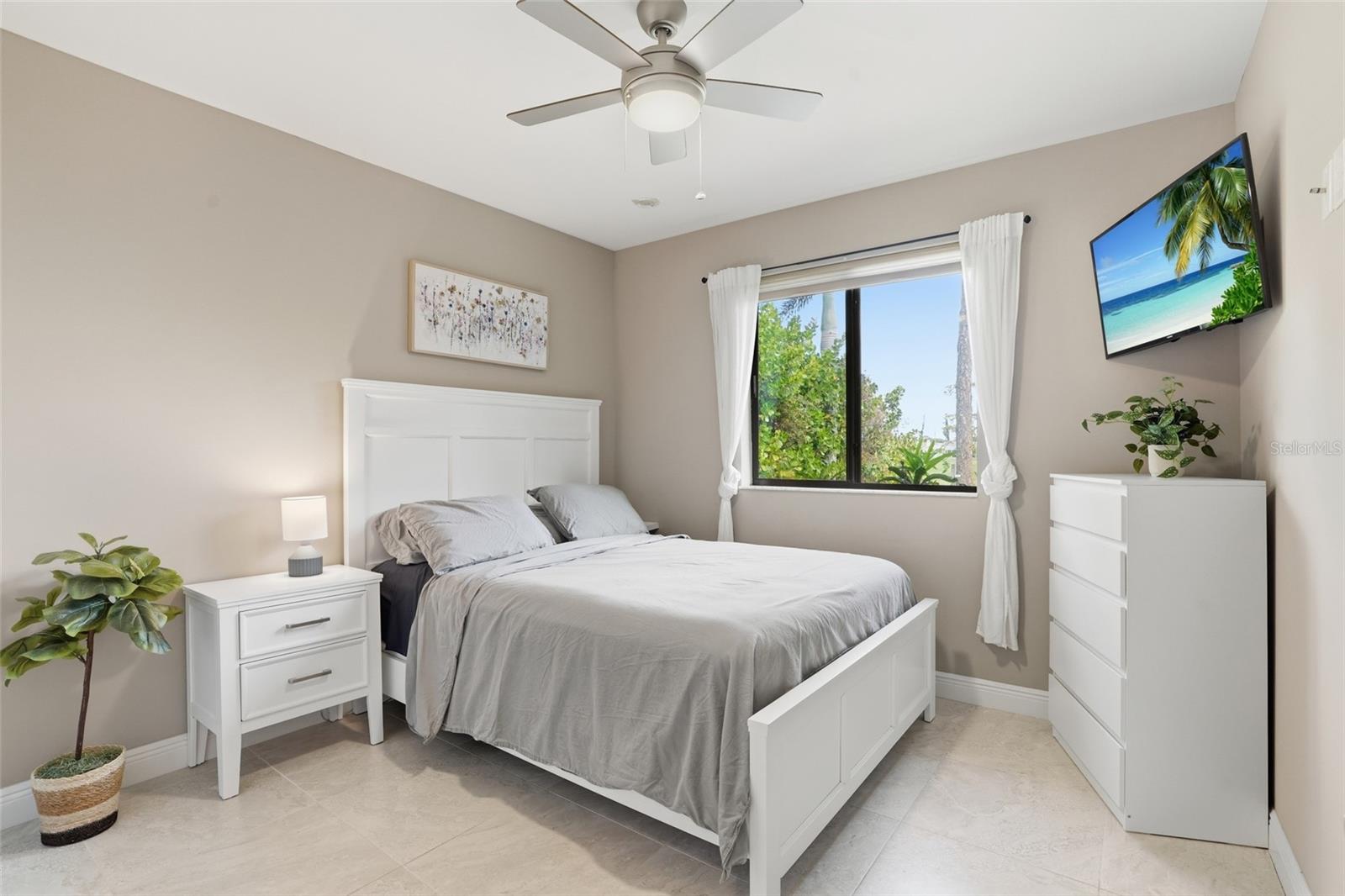 Image 24 of 51 For 1309 19th Lane