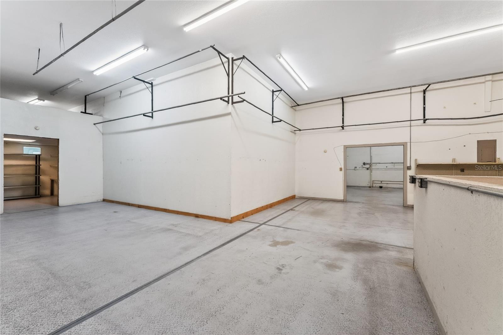 Image 26 of 38 For 4159 Electric Way