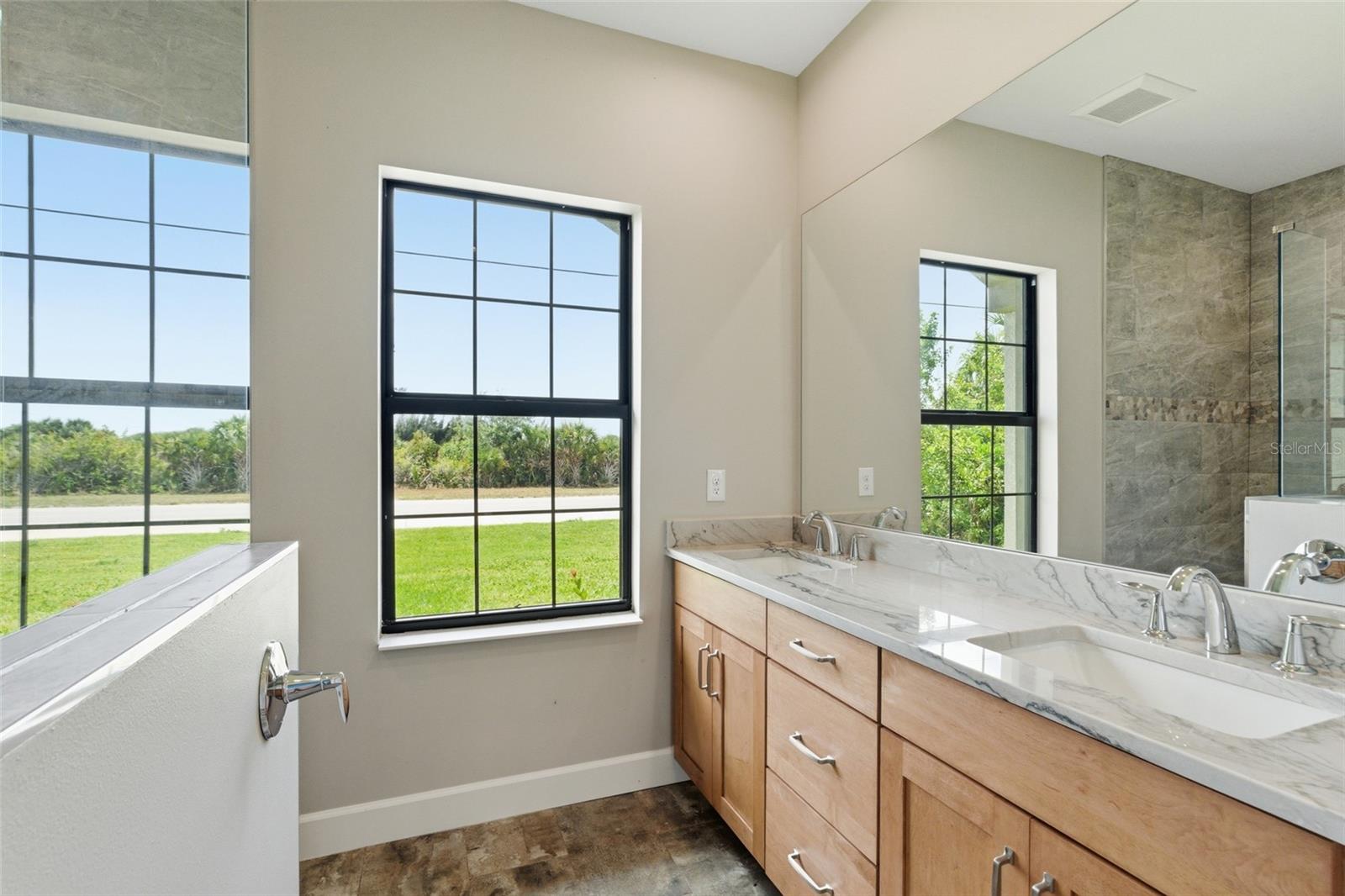 Image 20 of 37 For 14364 Appleton Boulevard