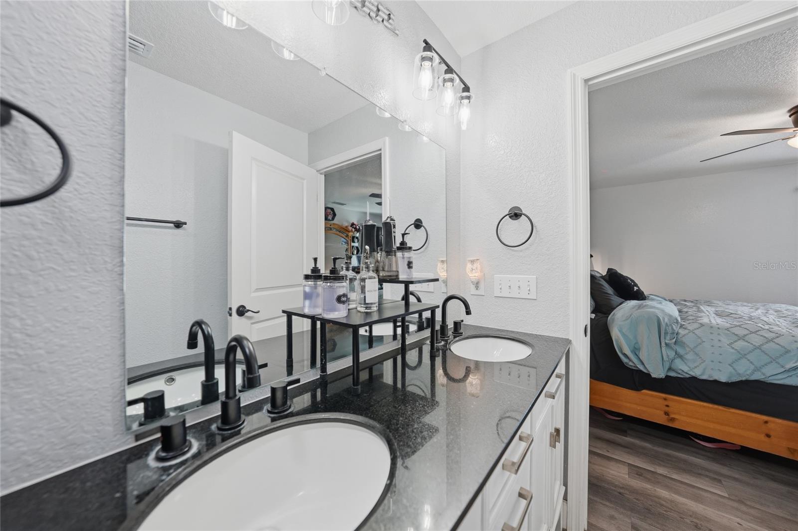 Image 17 of 29 For 1601 Sheila Drive