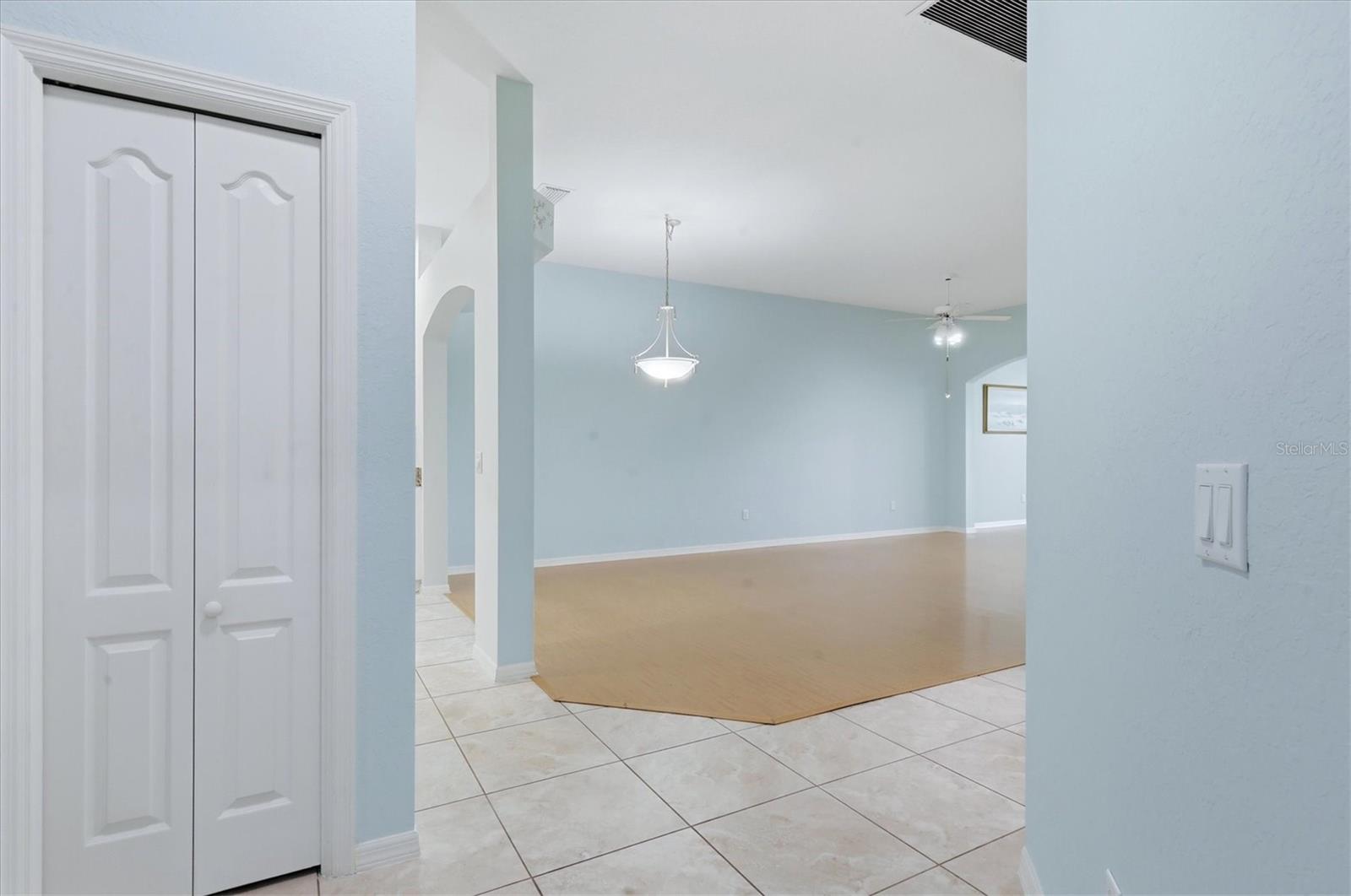 Image 14 of 33 For 2024 Lynx Run