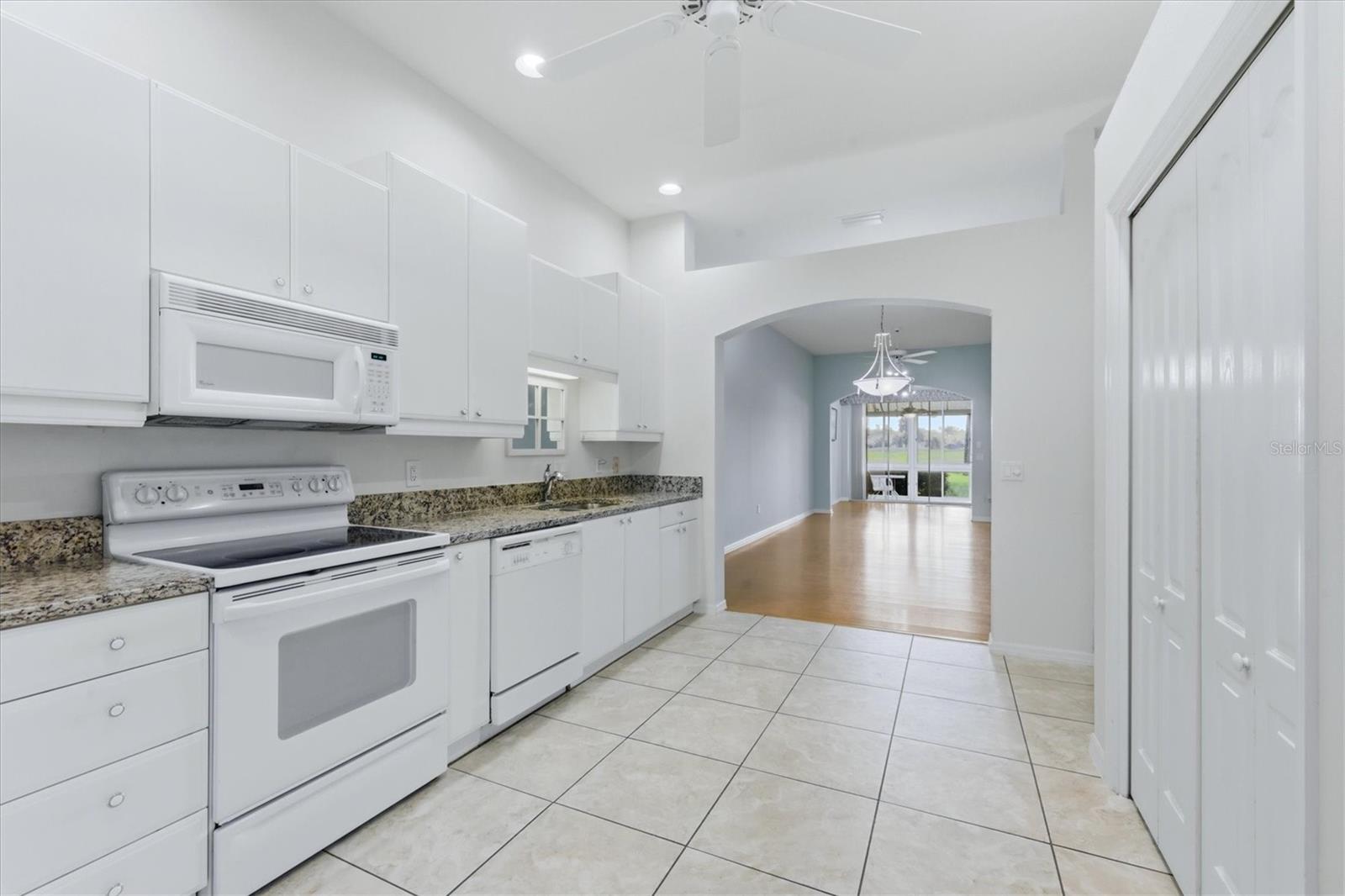 Image 17 of 33 For 2024 Lynx Run