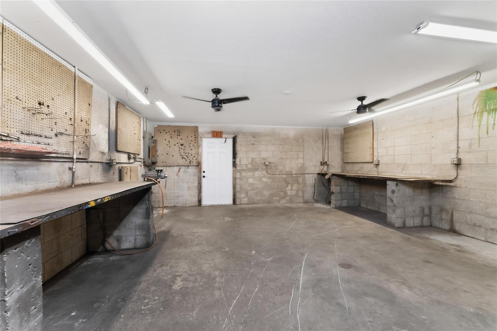 Image 23 of 35 For 4168 Electric Way