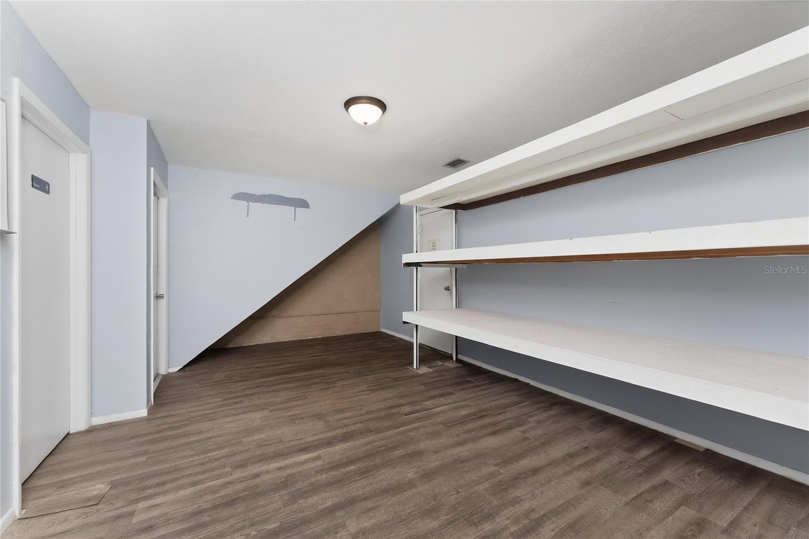 Image 25 of 35 For 4168 Electric Way