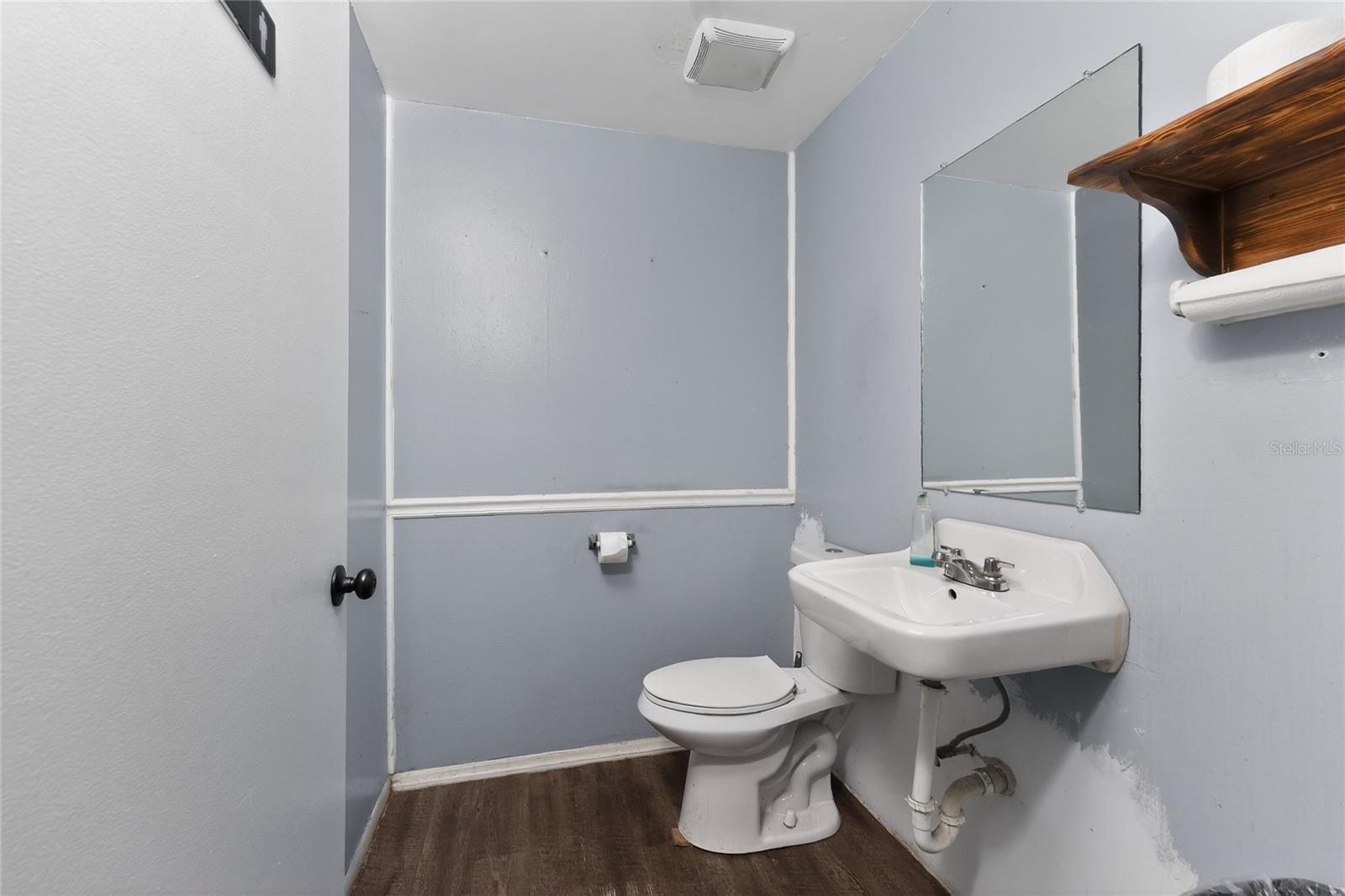 Image 28 of 35 For 4168 Electric Way