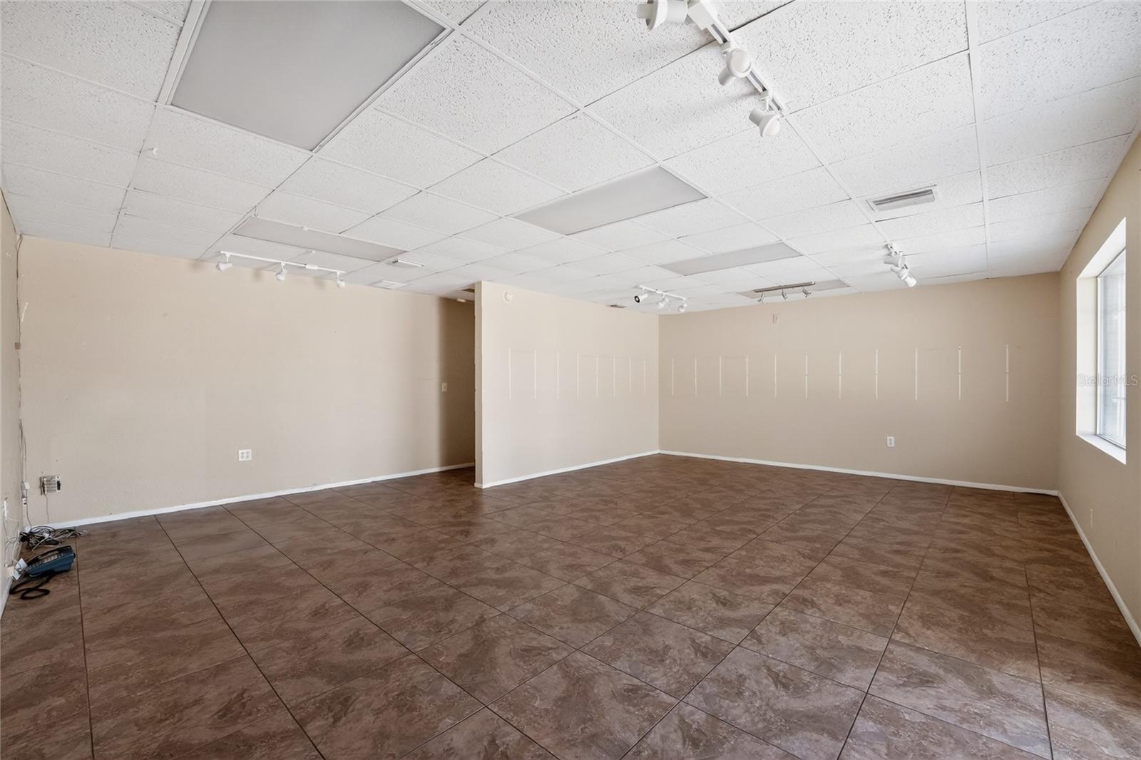 Image 6 of 35 For 4168 Electric Way