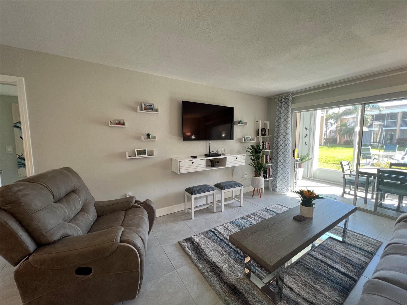 Image 7 of 50 For 3251 White Ibis Court A1