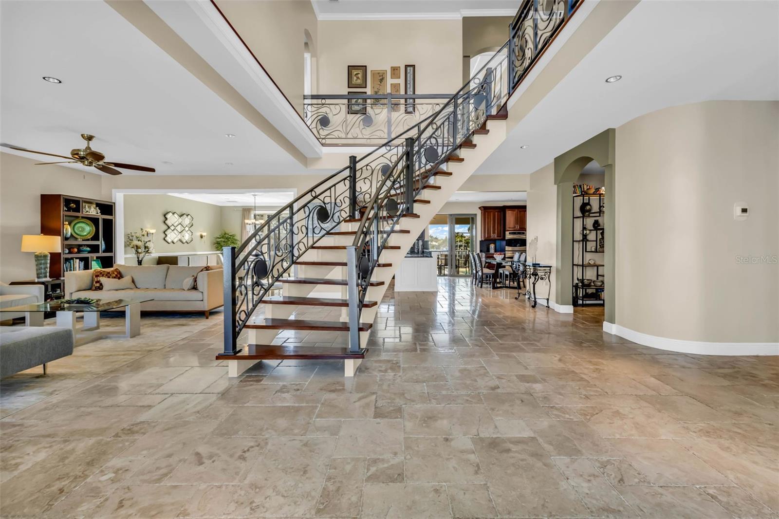 Image 11 of 52 For 44 Colony Point Drive