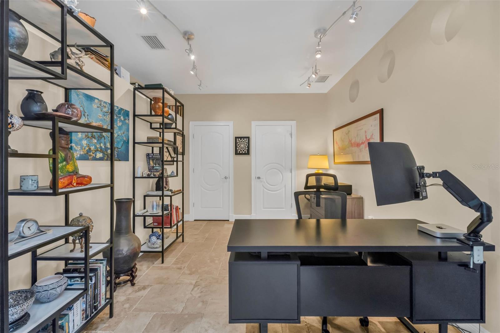 Image 16 of 52 For 44 Colony Point Drive