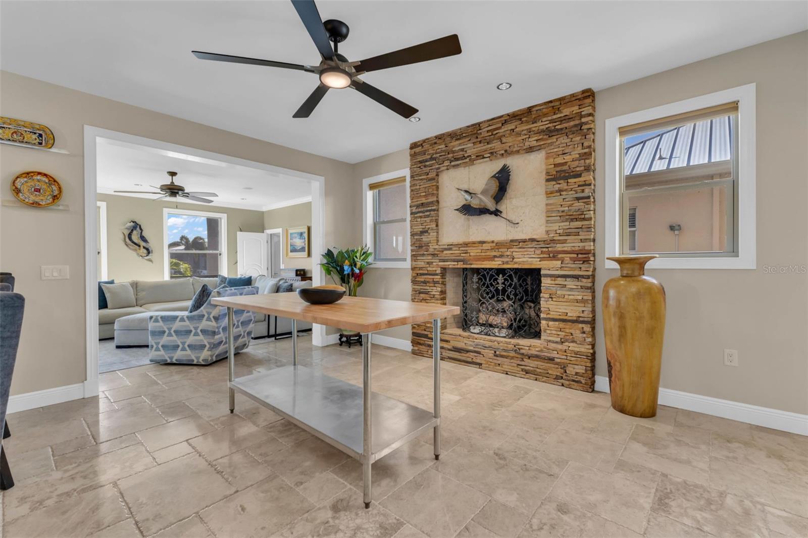 Image 19 of 52 For 44 Colony Point Drive