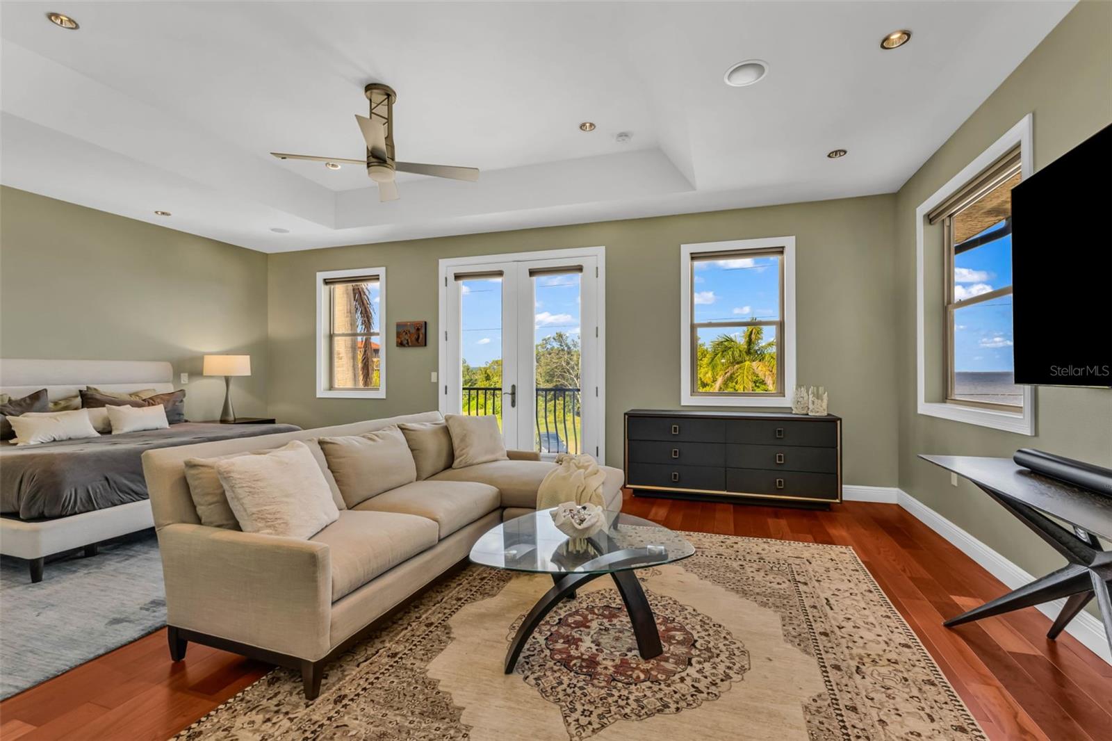 Image 28 of 52 For 44 Colony Point Drive