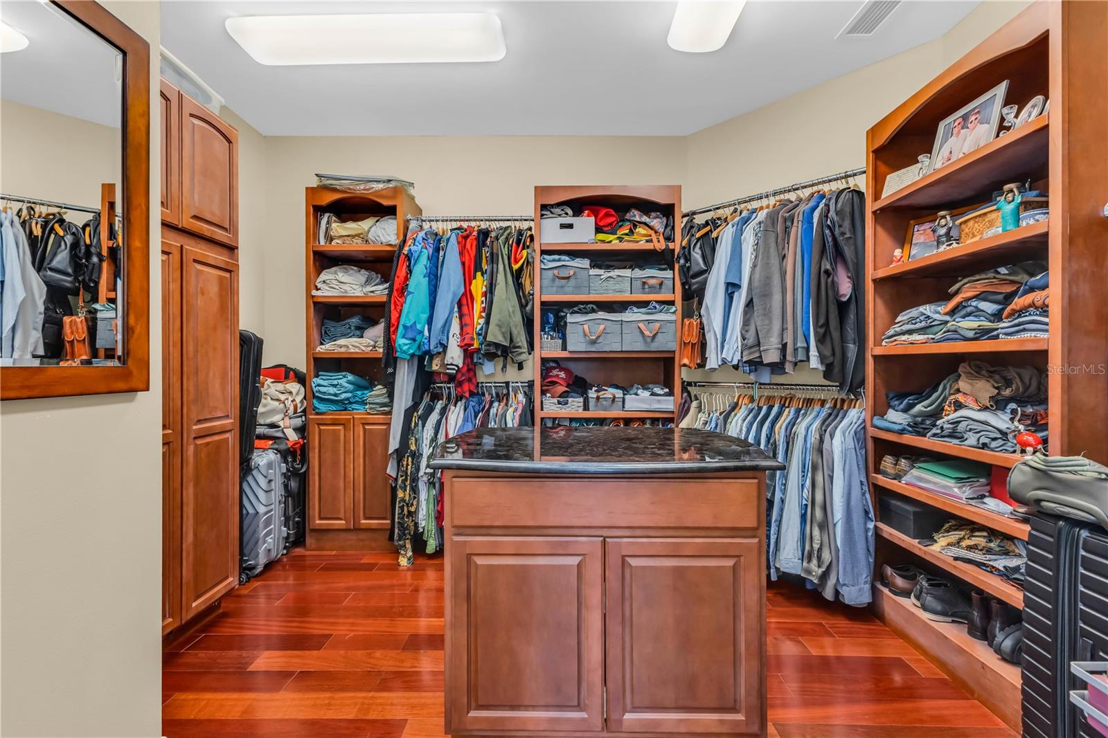 Image 30 of 52 For 44 Colony Point Drive