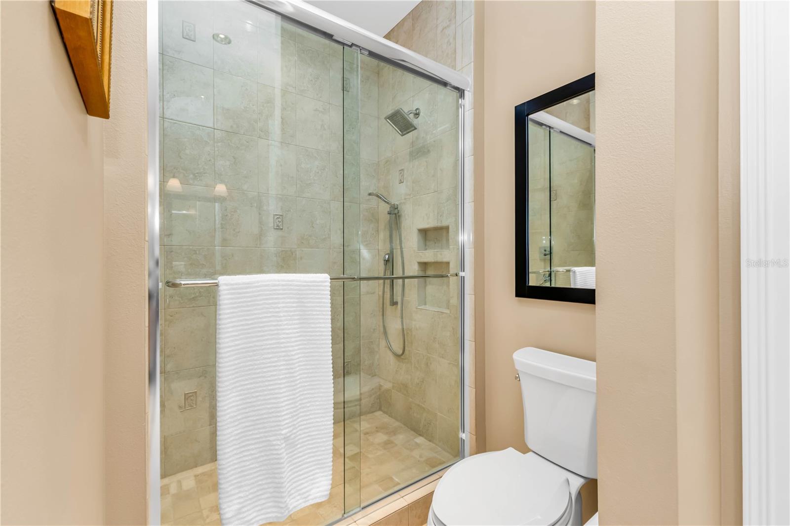 Image 38 of 52 For 44 Colony Point Drive