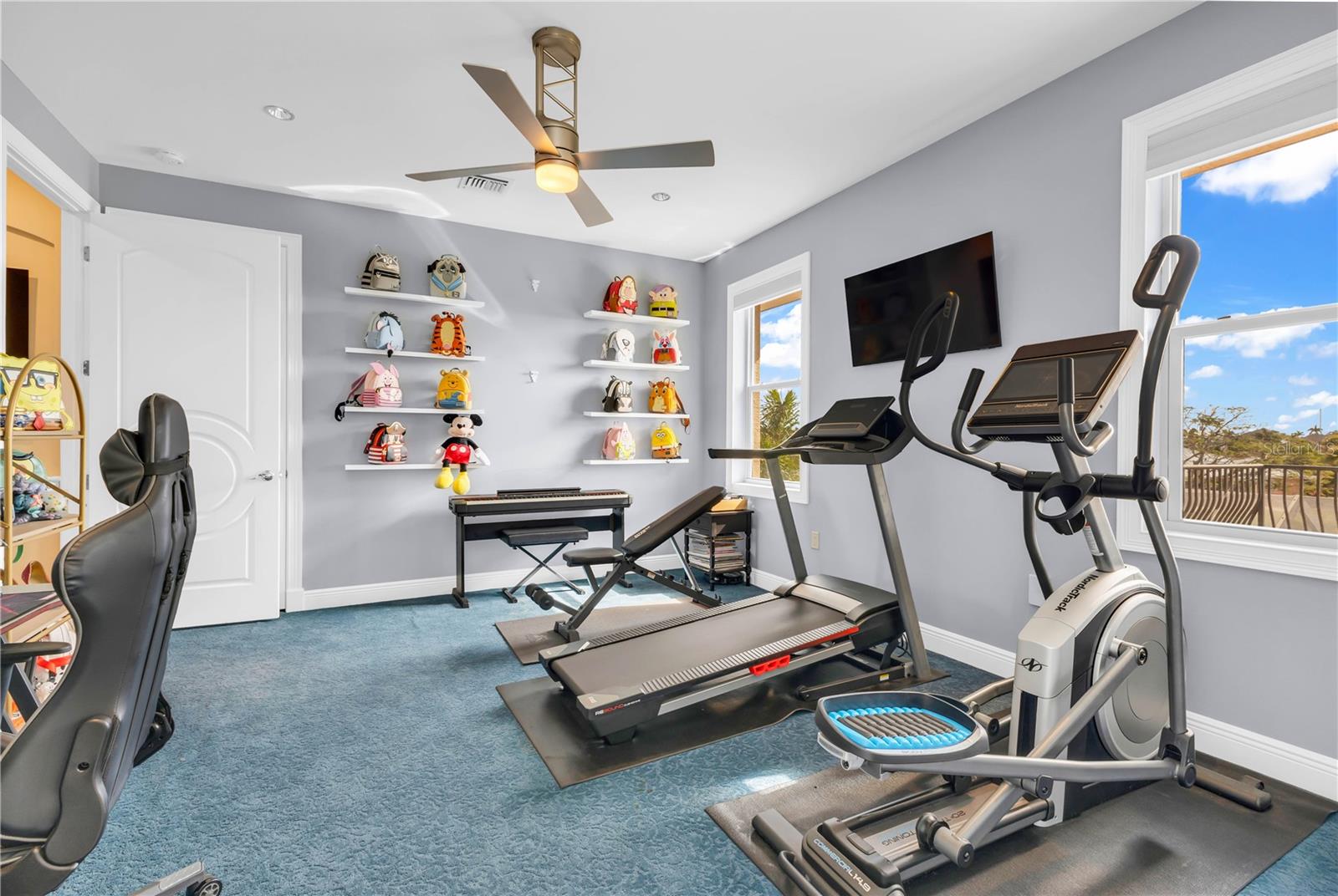 Image 39 of 52 For 44 Colony Point Drive