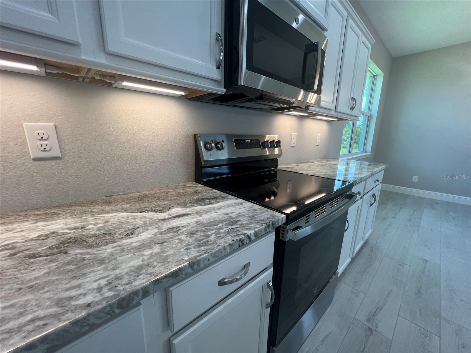 Image 10 of 62 For 133 Thelma Drive