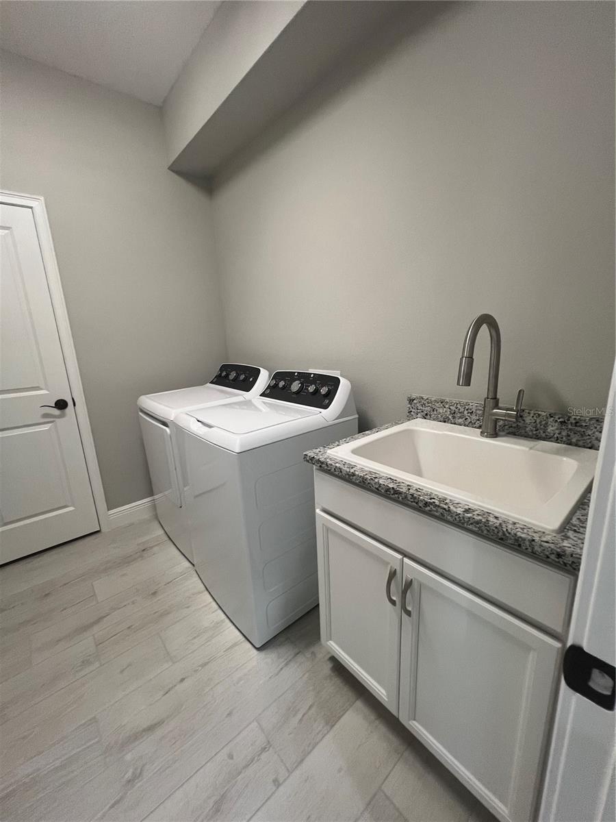 Image 13 of 62 For 133 Thelma Drive