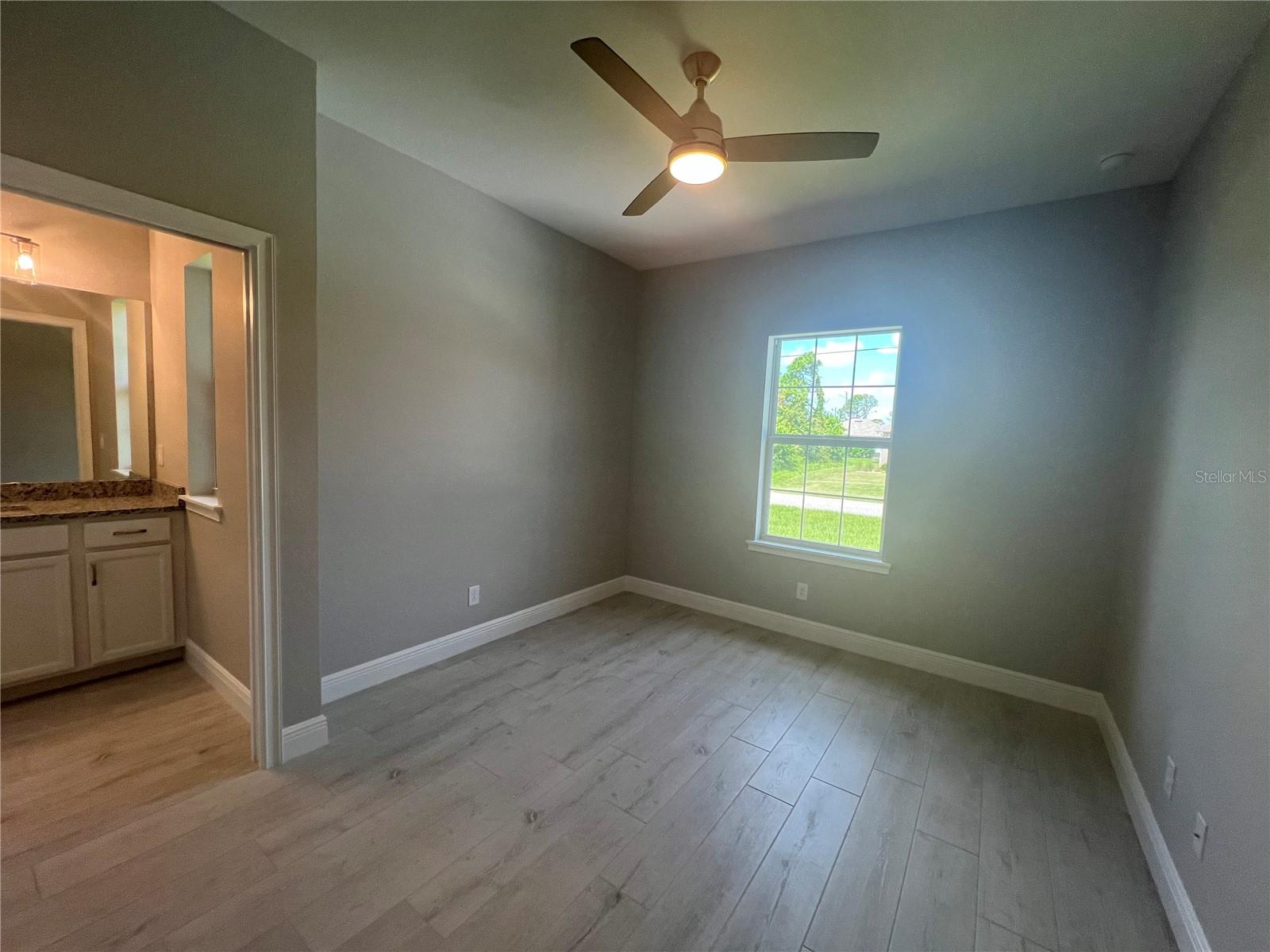 Image 14 of 62 For 133 Thelma Drive