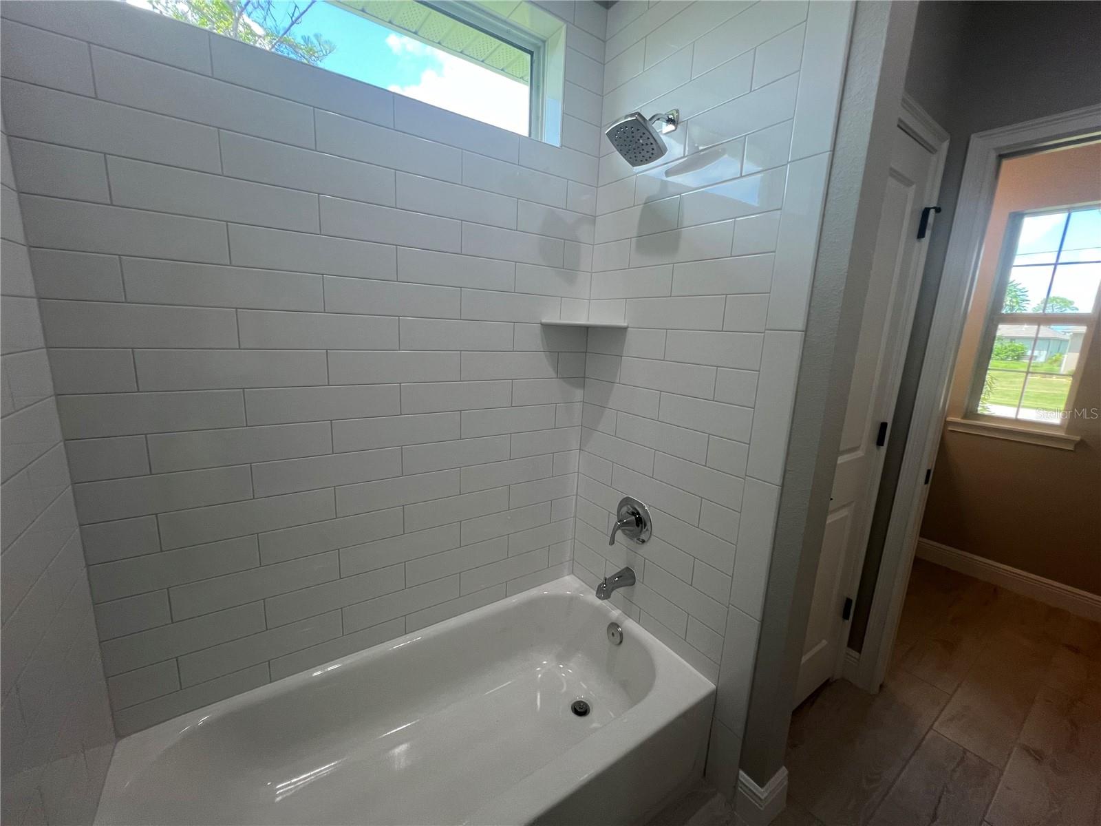 Image 20 of 62 For 133 Thelma Drive