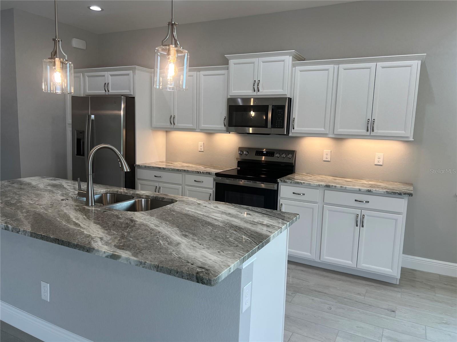 Image 6 of 62 For 133 Thelma Drive