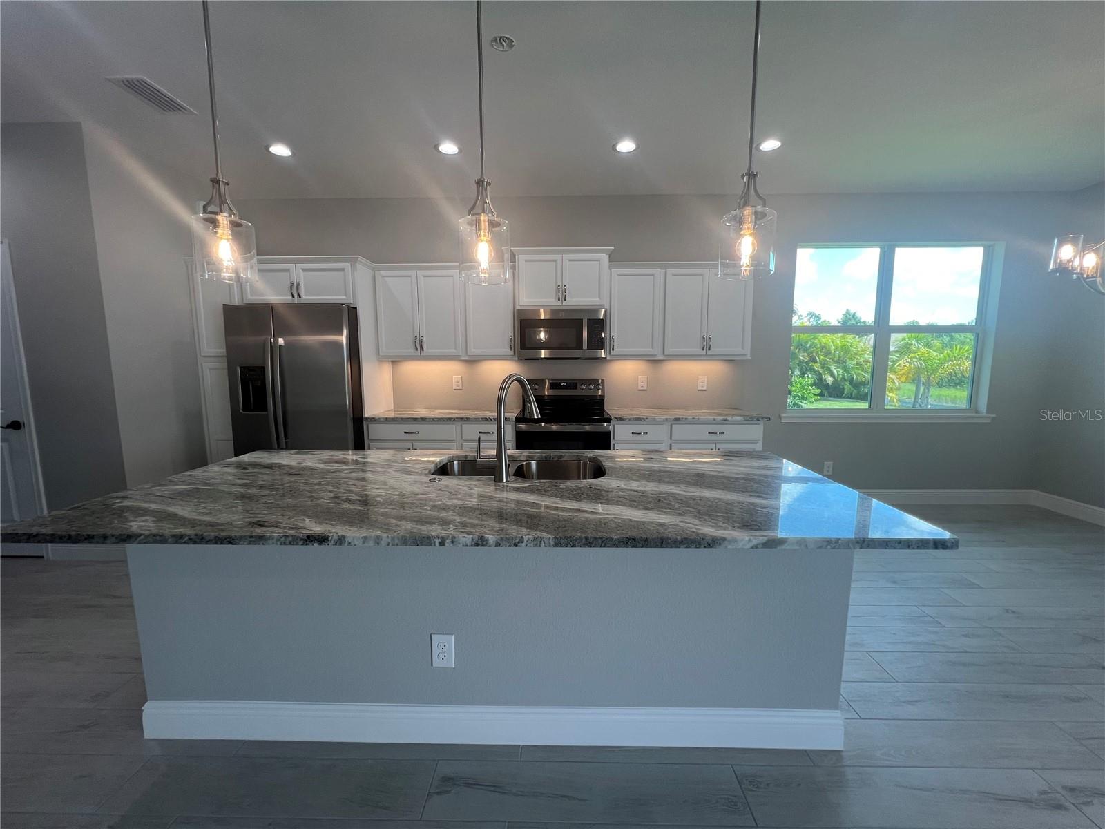 Image 7 of 62 For 133 Thelma Drive