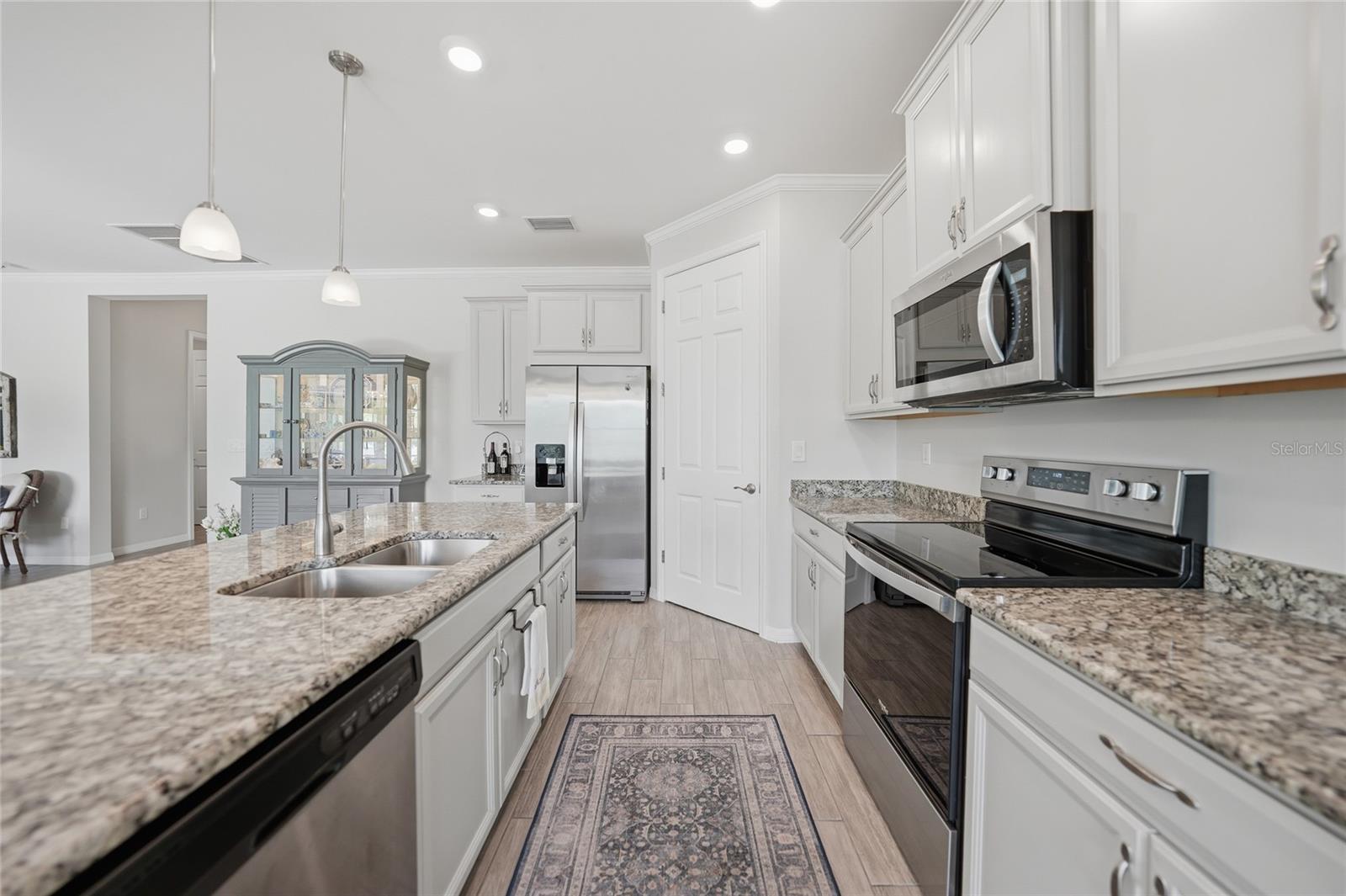 Image 11 of 29 For 25091 Palisade Road