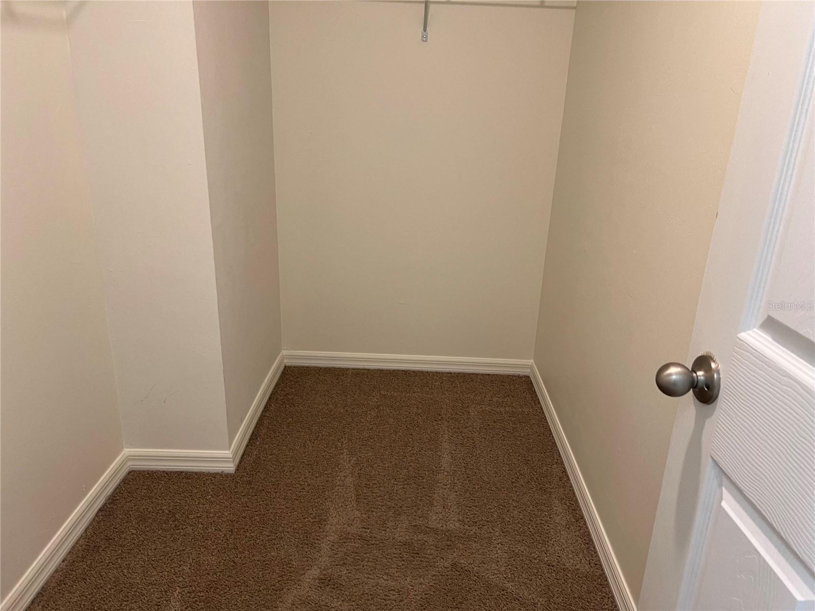 Image 13 of 17 For 1042 Bounds Street