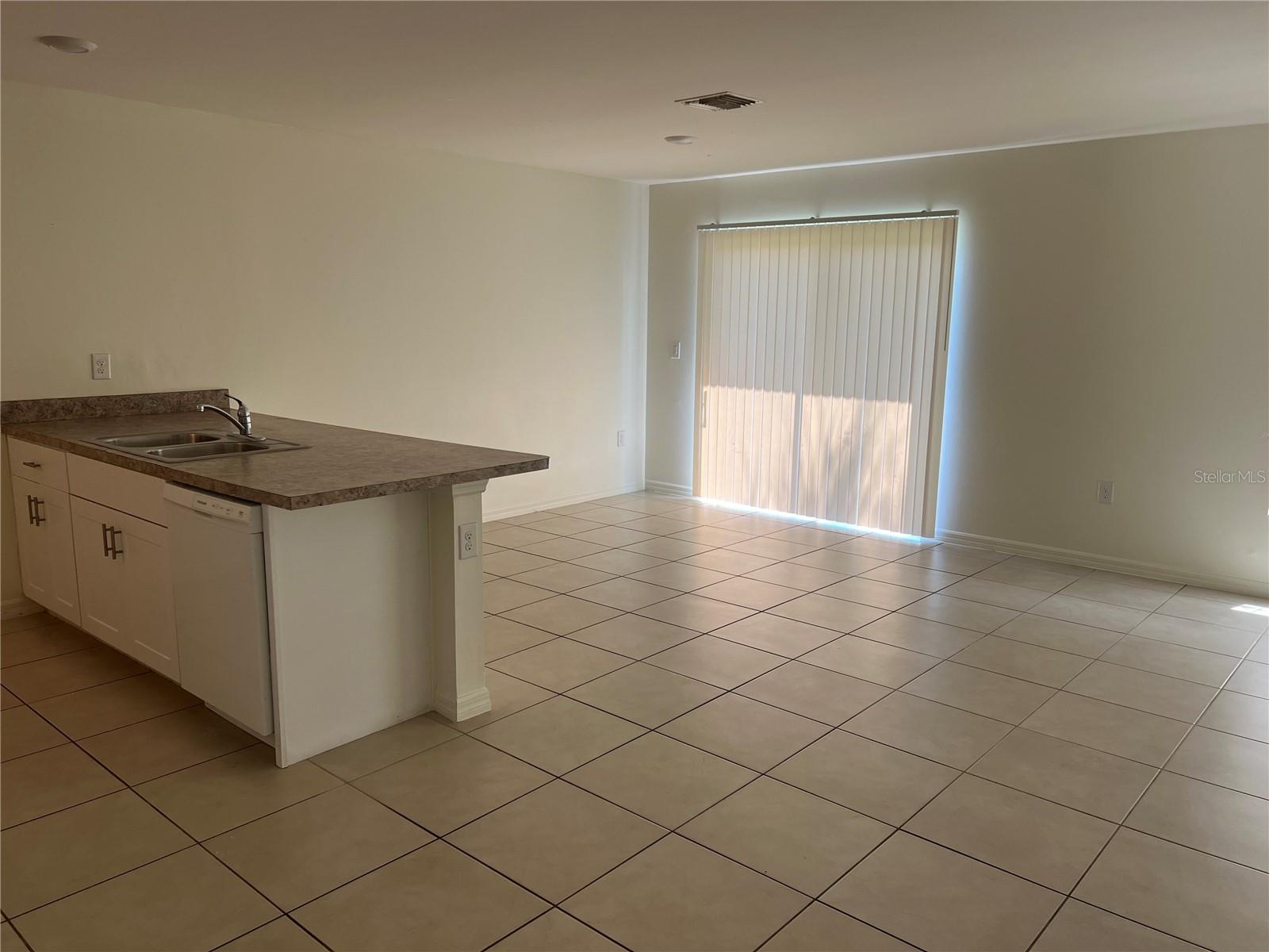 Image 5 of 17 For 1042 Bounds Street