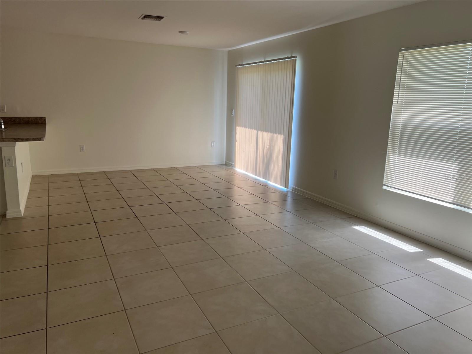 Image 6 of 17 For 1042 Bounds Street