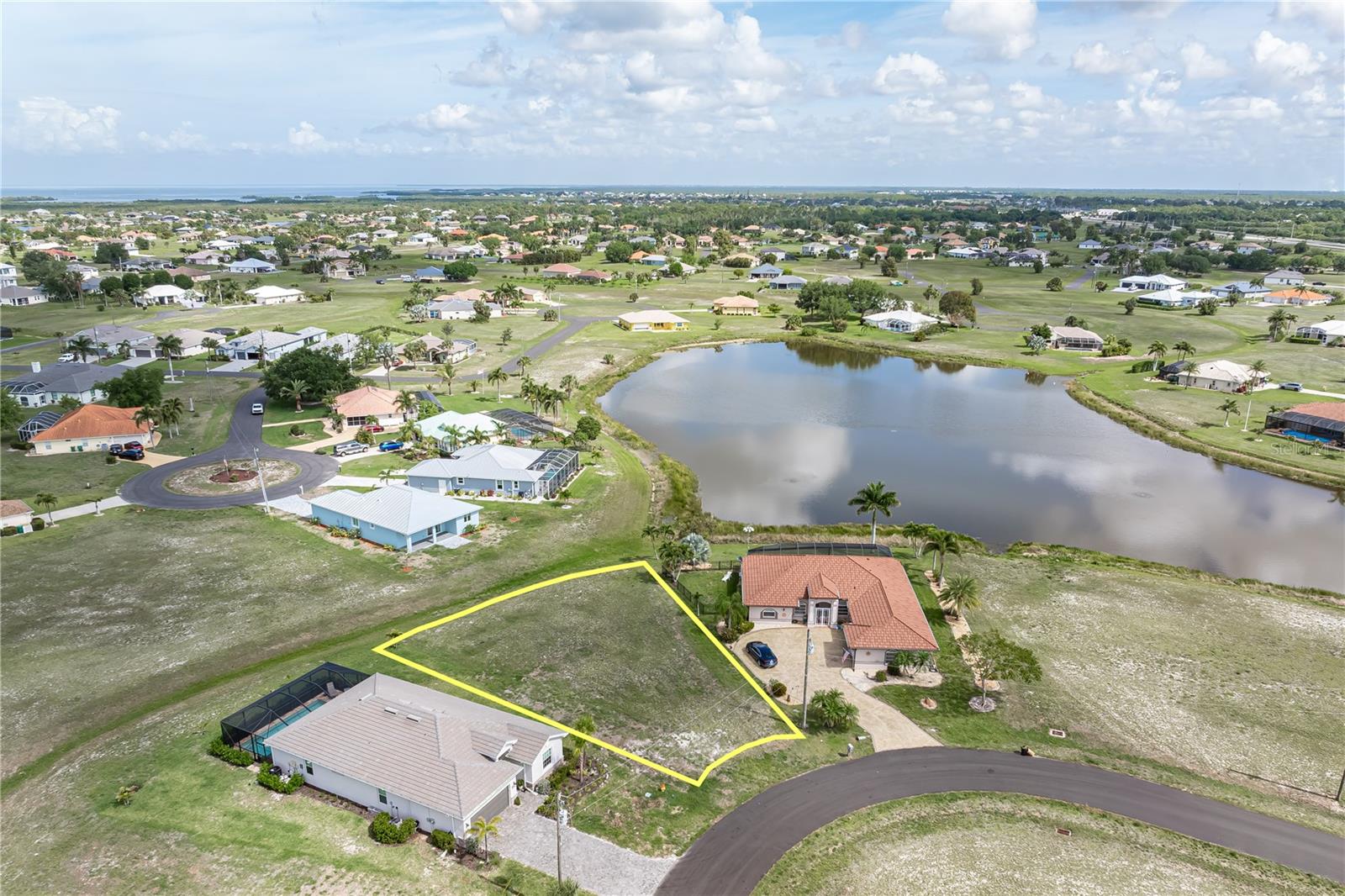 Image 6 of 13 For 17528 Vellum Circle