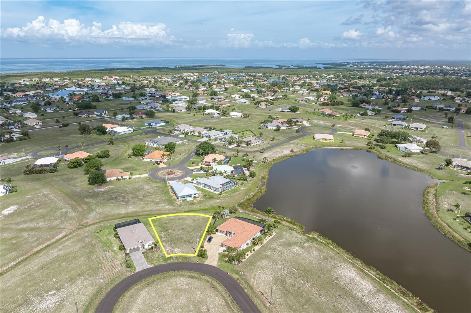 Image 9 of 13 For 17528 Vellum Circle