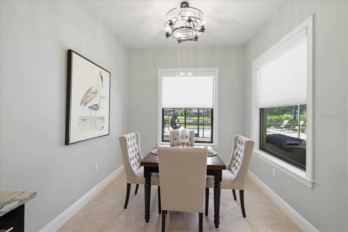 Listing photo id 10 for 10181 Belcrest Boulevard