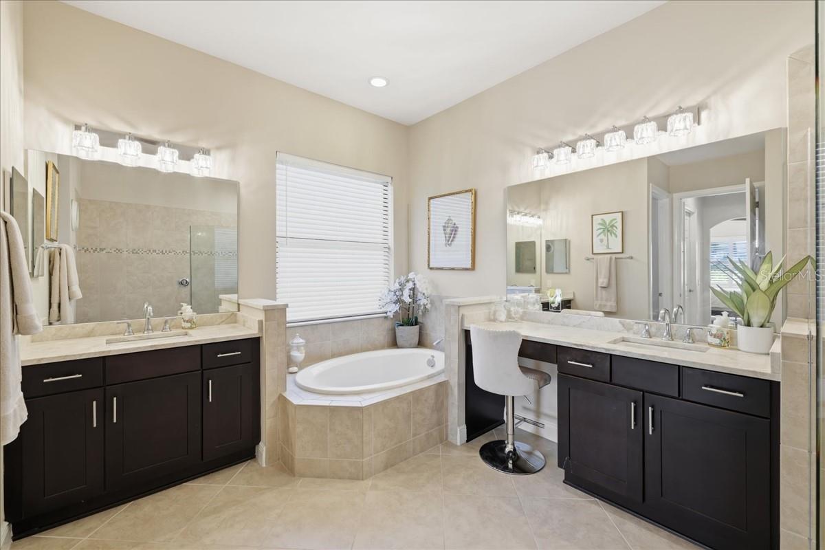 Listing photo id 19 for 10181 Belcrest Boulevard