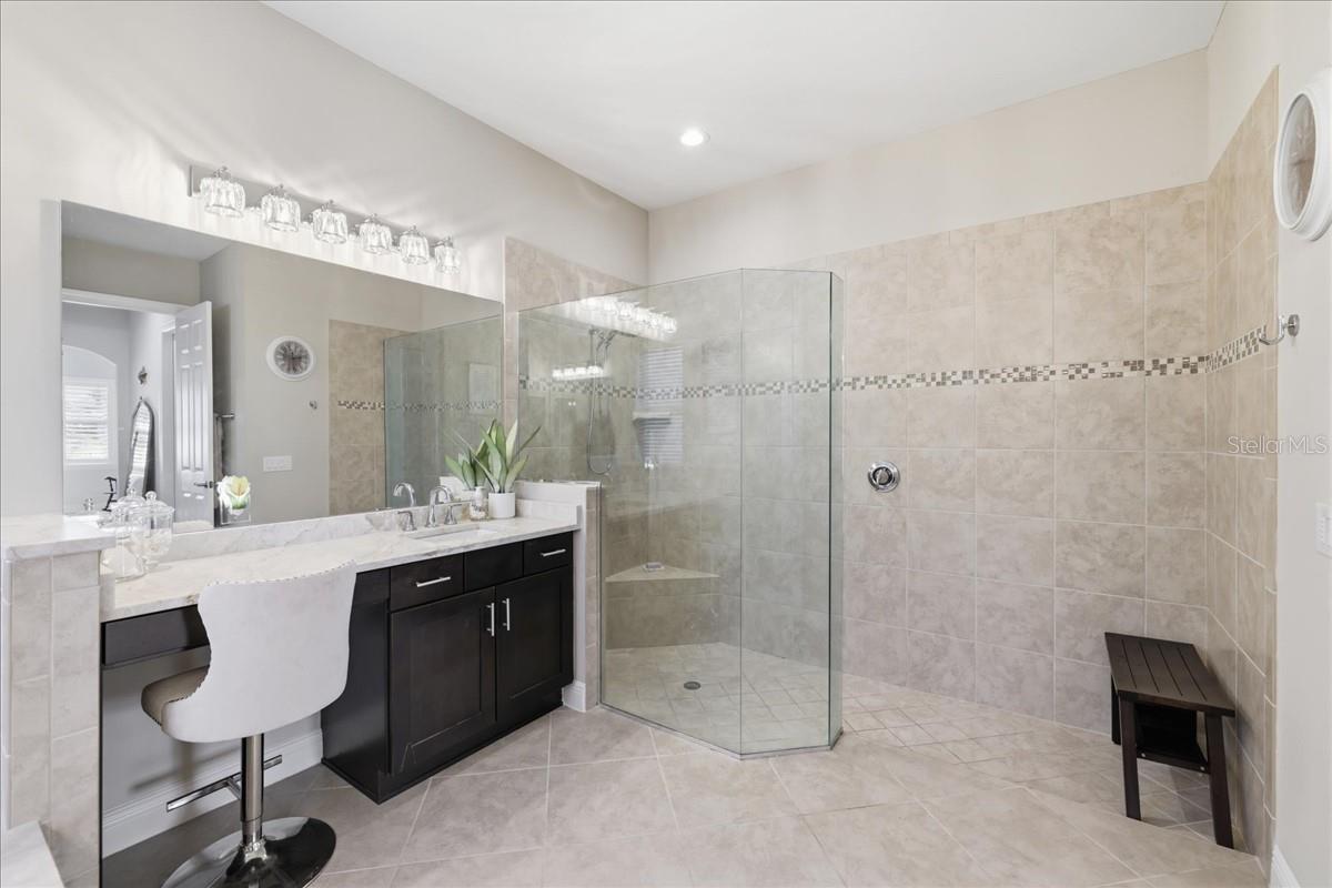 Listing photo id 20 for 10181 Belcrest Boulevard