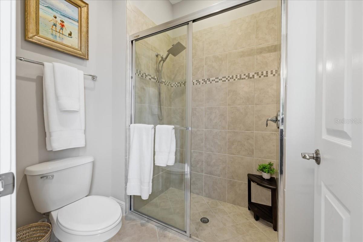 Listing photo id 24 for 10181 Belcrest Boulevard