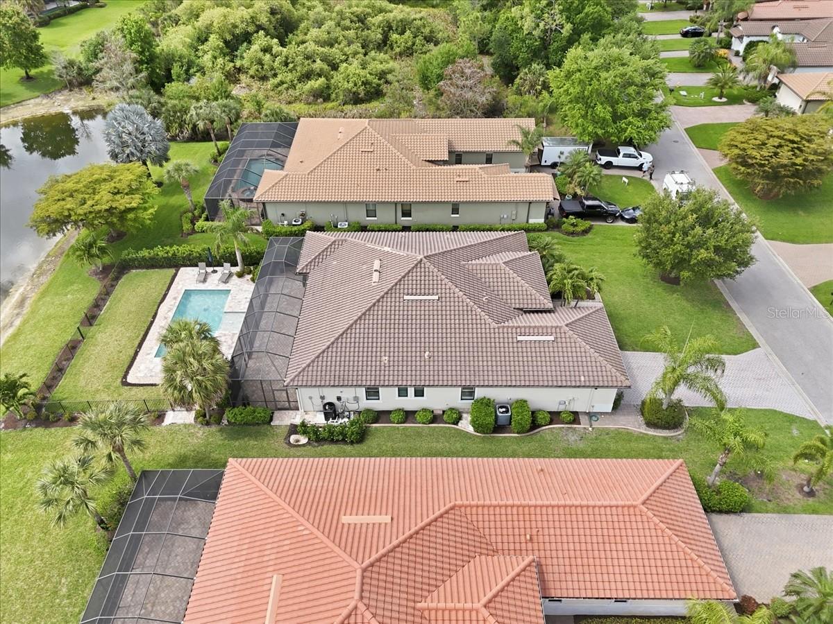 Listing photo id 44 for 10181 Belcrest Boulevard