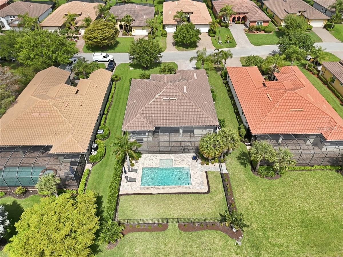 Listing photo id 46 for 10181 Belcrest Boulevard