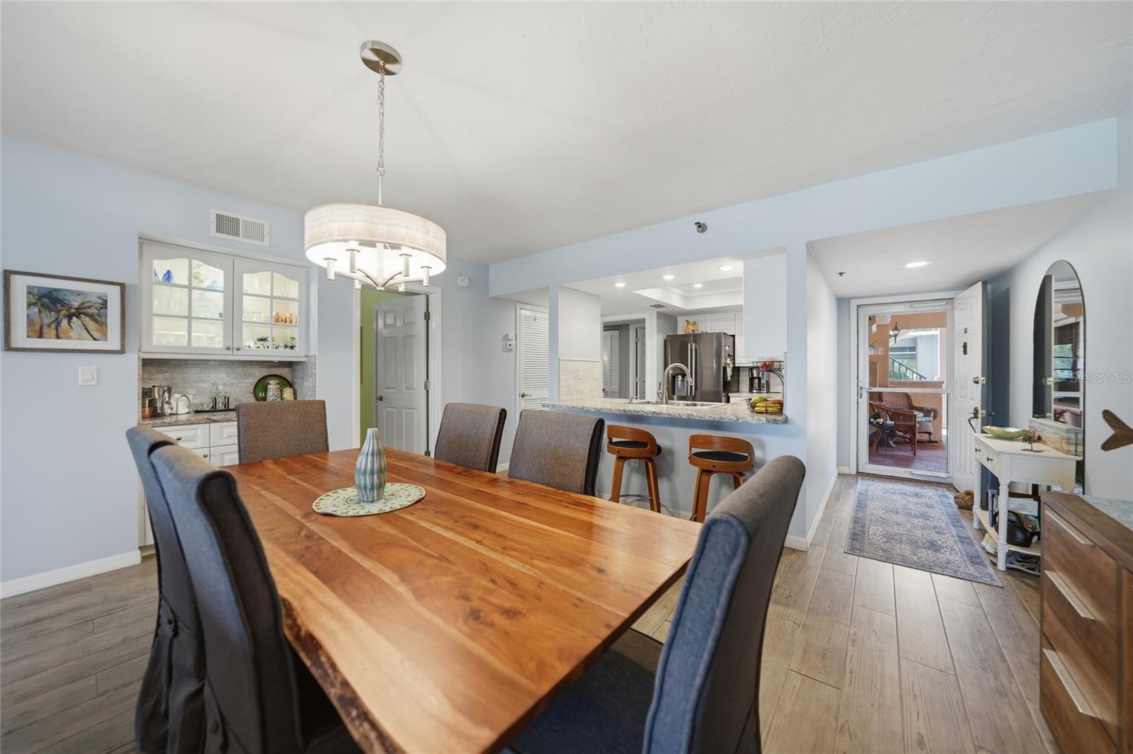 Image 5 of 24 For 23465 Harborview Road 616