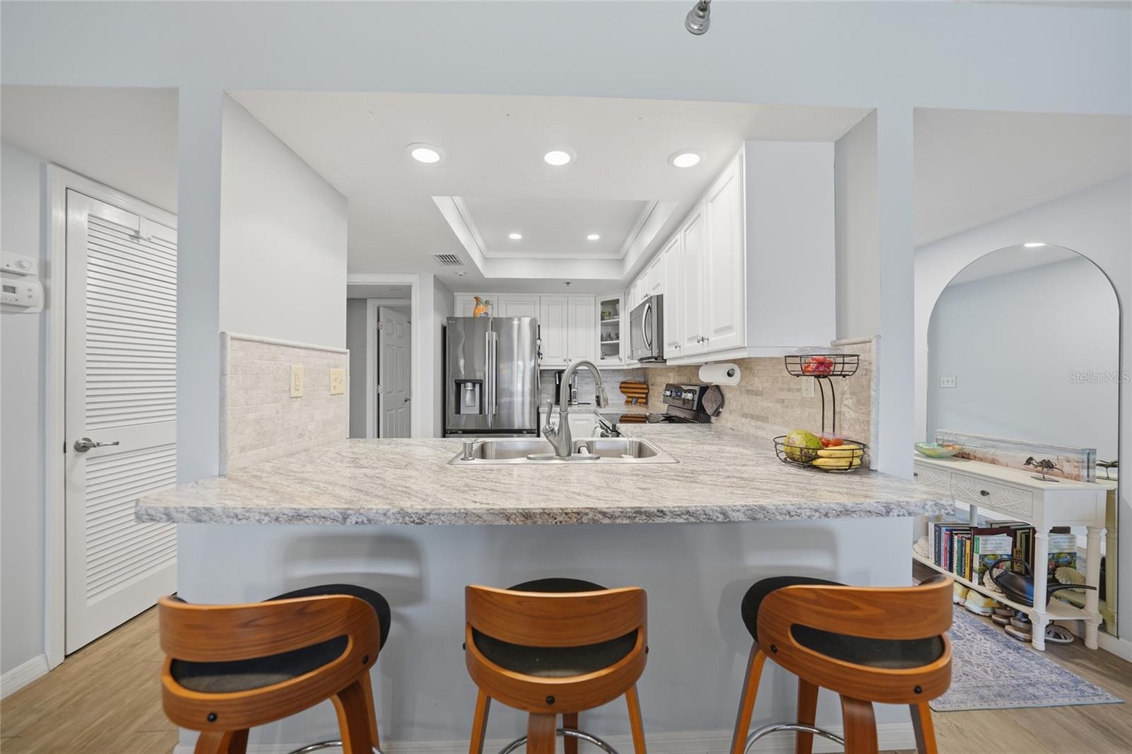 Image 6 of 24 For 23465 Harborview Road 616